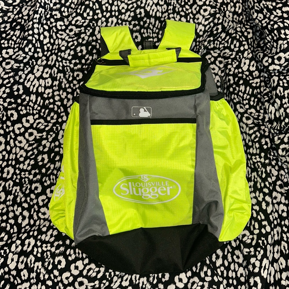 NWOT *LIME* Louisville slugger youth bat pack